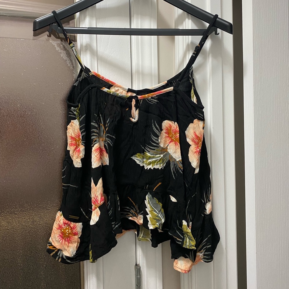 Volcom floral crop tank